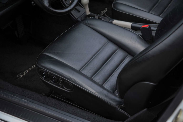 Porsche 964 Carrera 2 Speedster