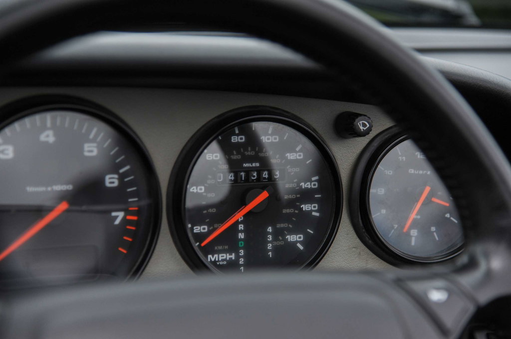 Porsche 964 Carrera 2 Speedster