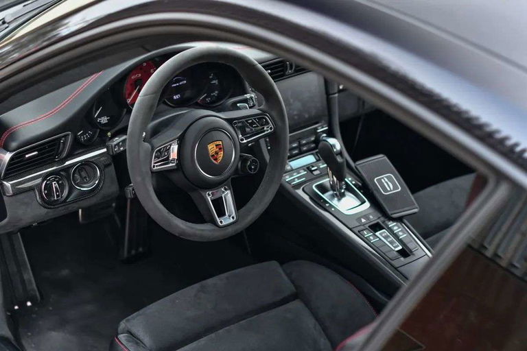 Porsche 991.2 Carrera GTS