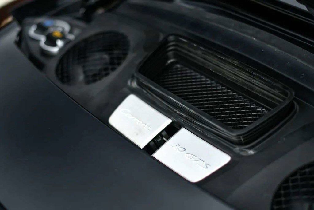 Porsche 991.2 Carrera GTS
