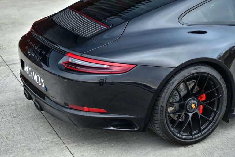 Porsche 991.2 Carrera GTS