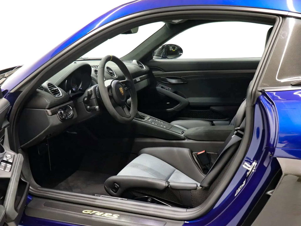 Porsche 718 Cayman GT4 RS