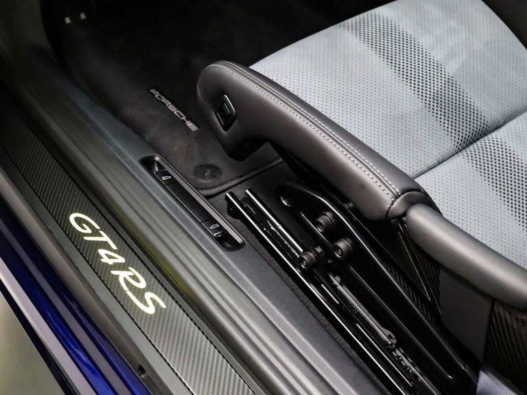 Porsche 718 Cayman GT4 RS