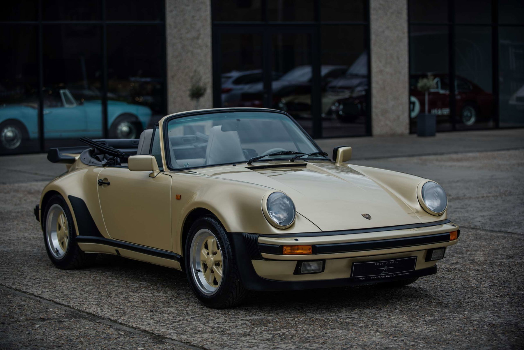 Porsche 911 Turbo 3.3 1987 - elferspot.com - Marketplace for