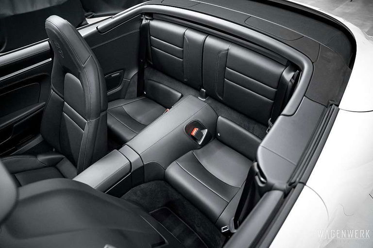 Porsche 992 Carrera 4