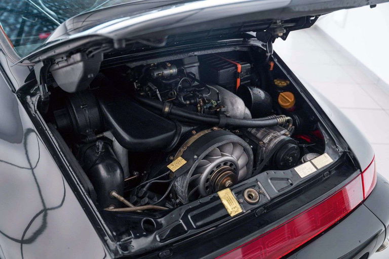 Porsche 964 Carrera 4