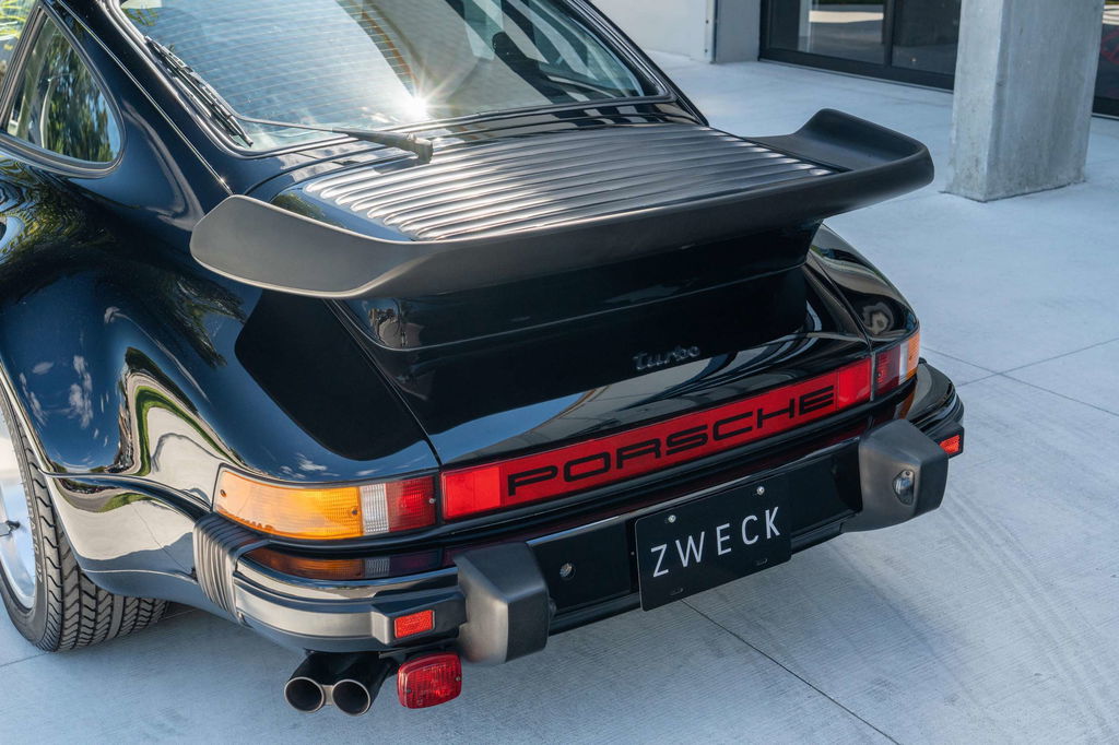 Porsche 911 Turbo 3.3