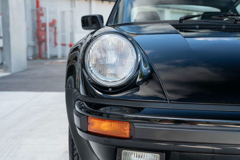 Porsche 911 Turbo 3.3