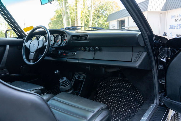 Porsche 911 Turbo 3.3