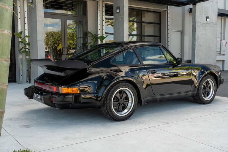 Porsche 911 Turbo 3.3