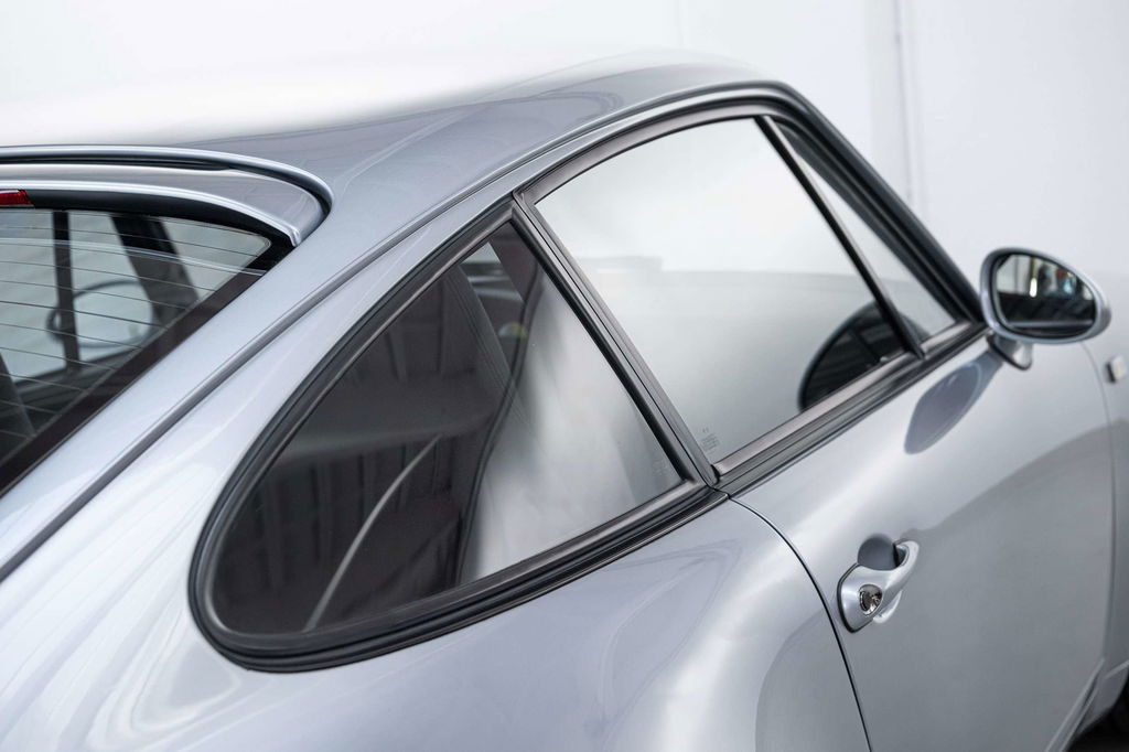 Porsche 993 Carrera 4