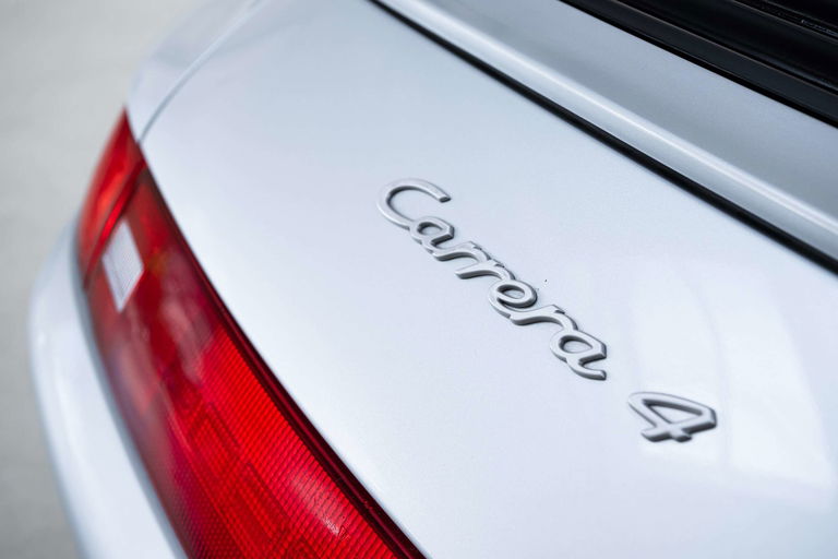 Porsche 993 Carrera 4