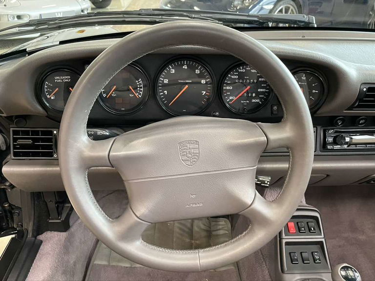 Porsche 993 Carrera 4