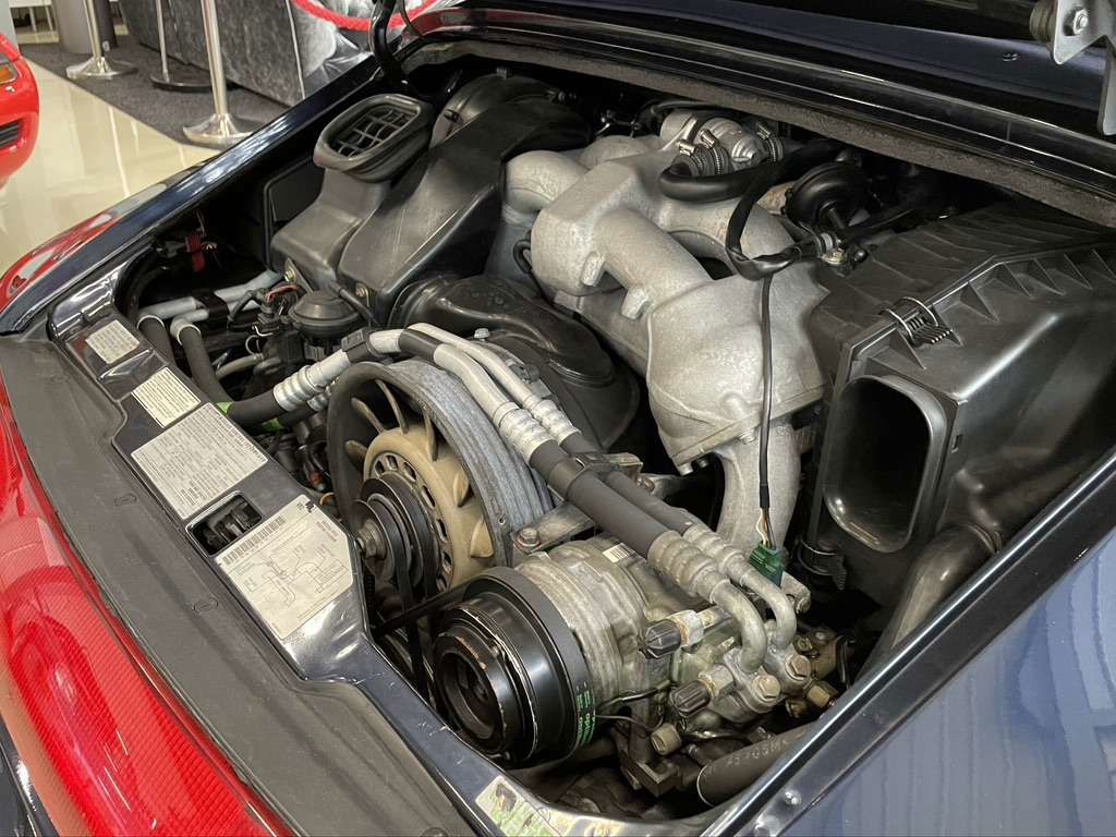 Porsche 993 Carrera 4