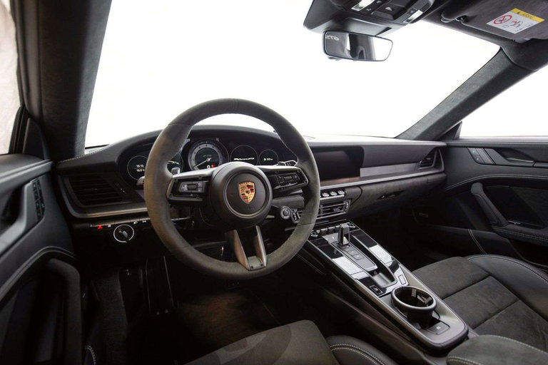 Porsche 992 Carrera GTS