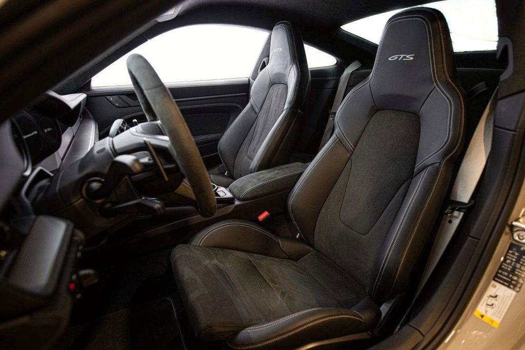 Porsche 992 Carrera GTS