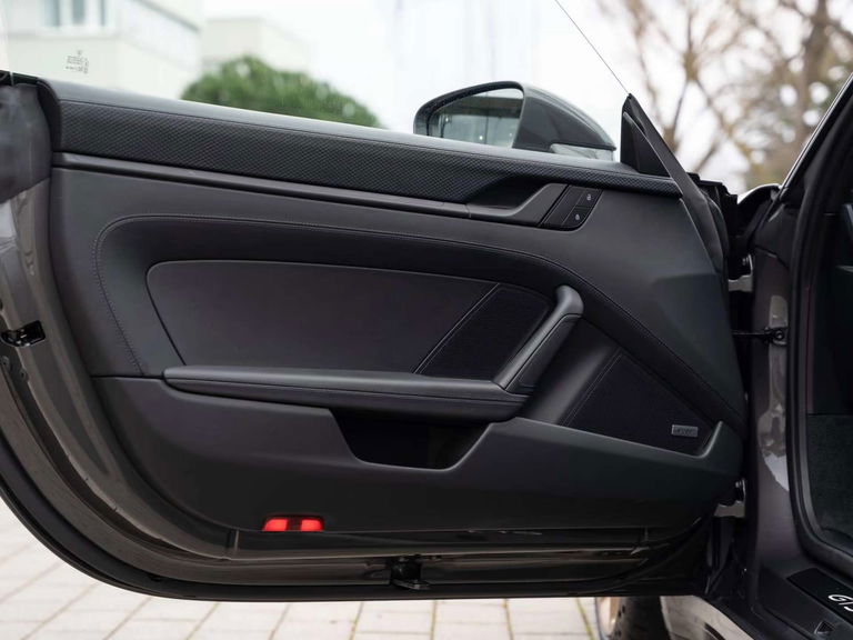 Porsche 992 GT3 Touring