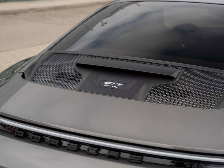 Porsche 992 GT3 Touring