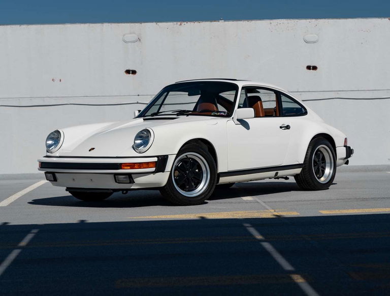 Porsche 911 Carrera 3.2 