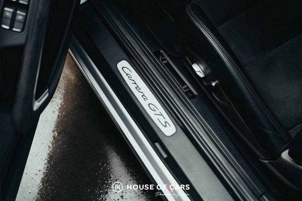 Porsche 991 Carrera GTS