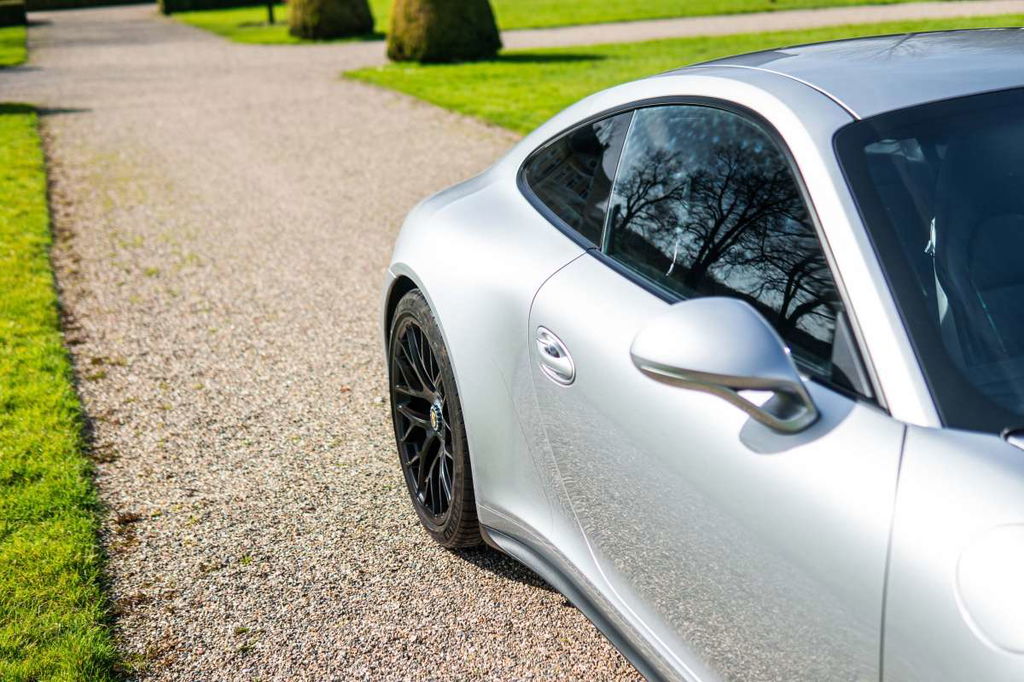 Porsche 991 Carrera GTS