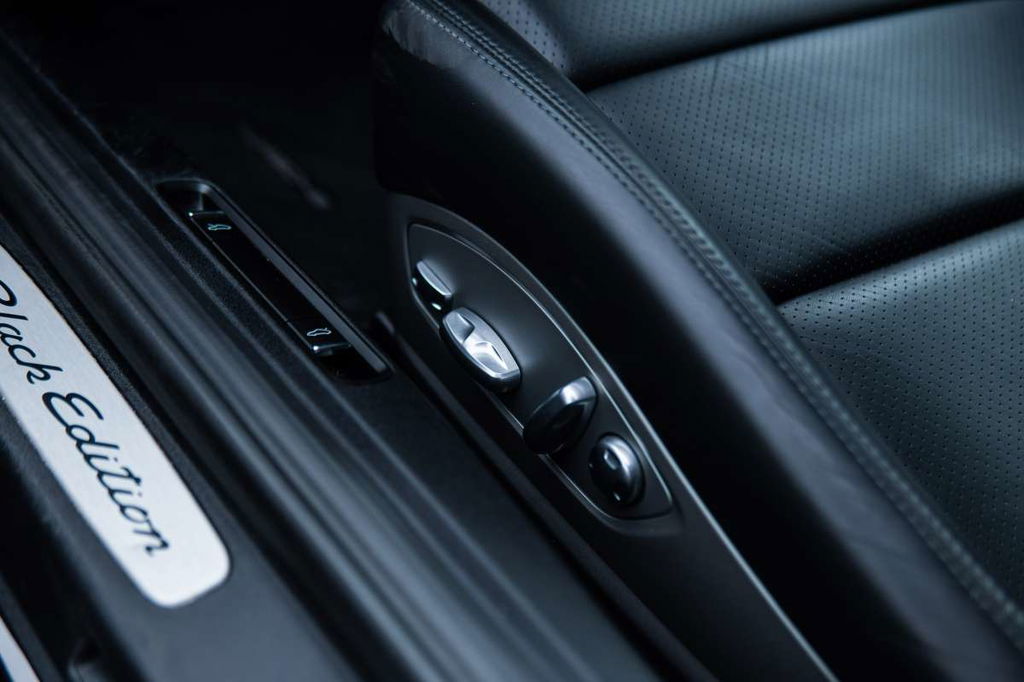 Porsche 991 Carrera Black Edition
