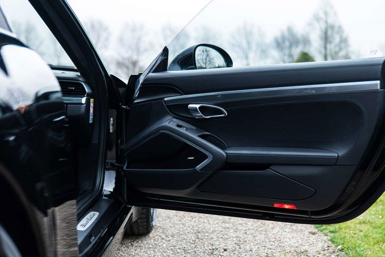 Porsche 991 Carrera Black Edition