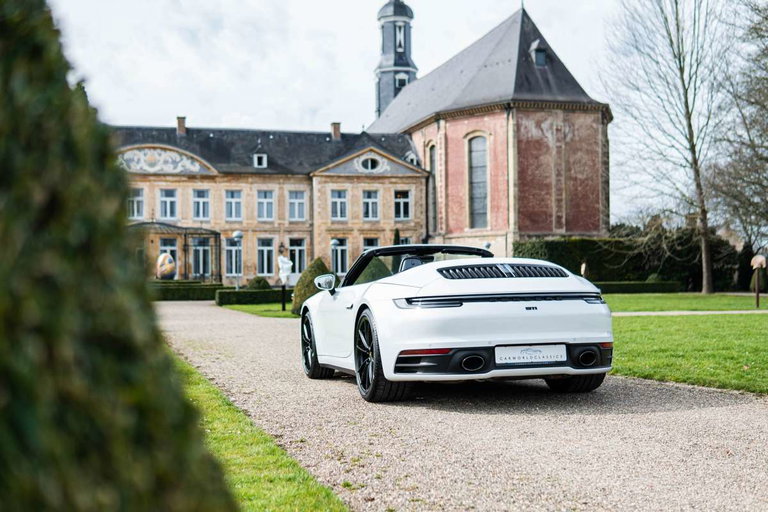 Porsche 992 Carrera