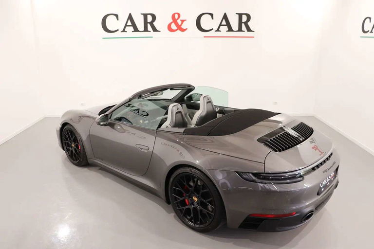 Porsche 992 Carrera GTS