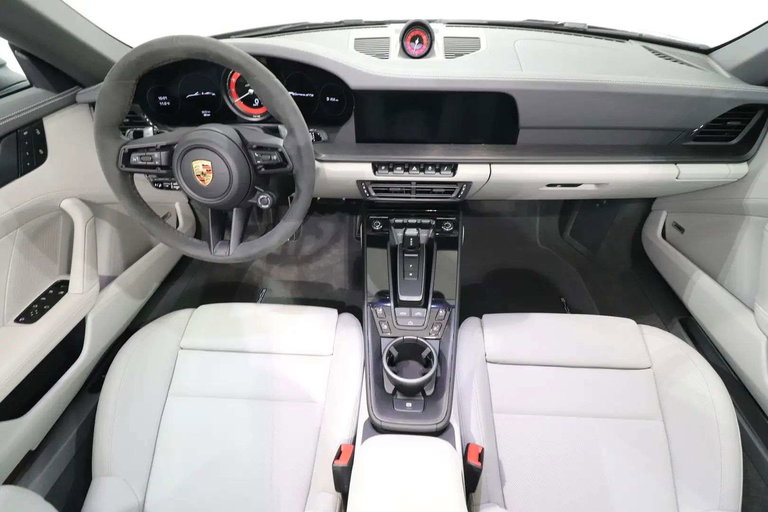 Porsche 992 Carrera GTS