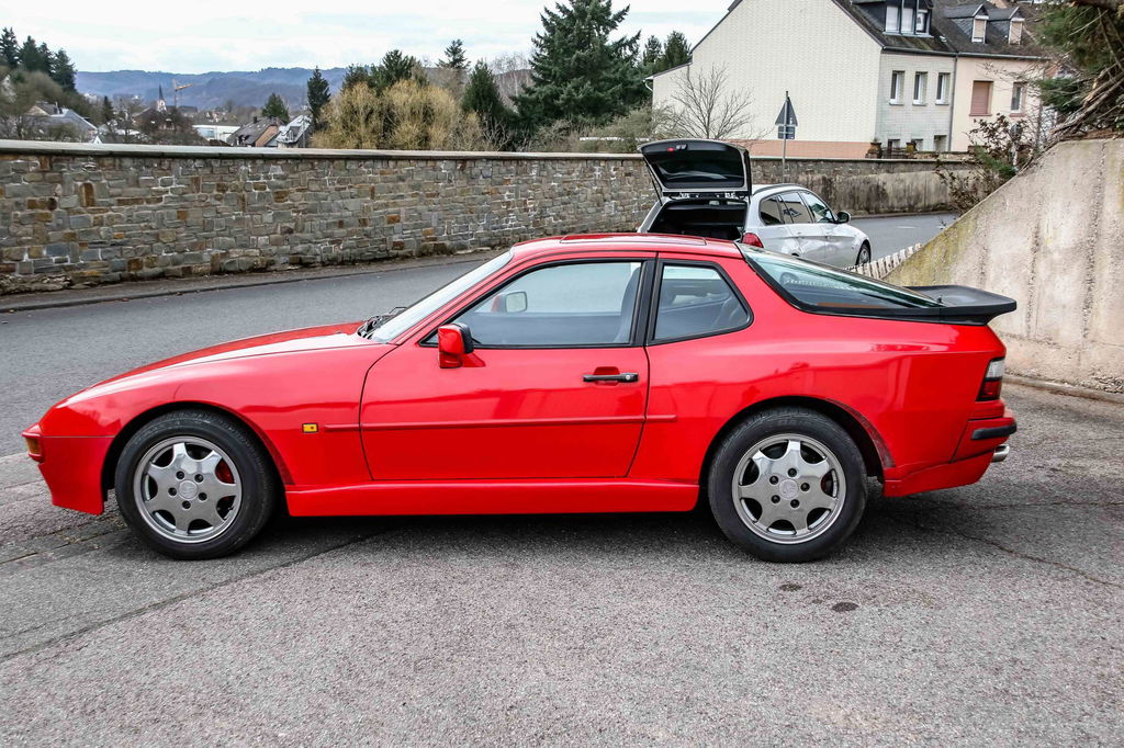 Porsche 944 Coupé