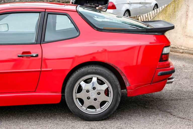 Porsche 944 Coupé