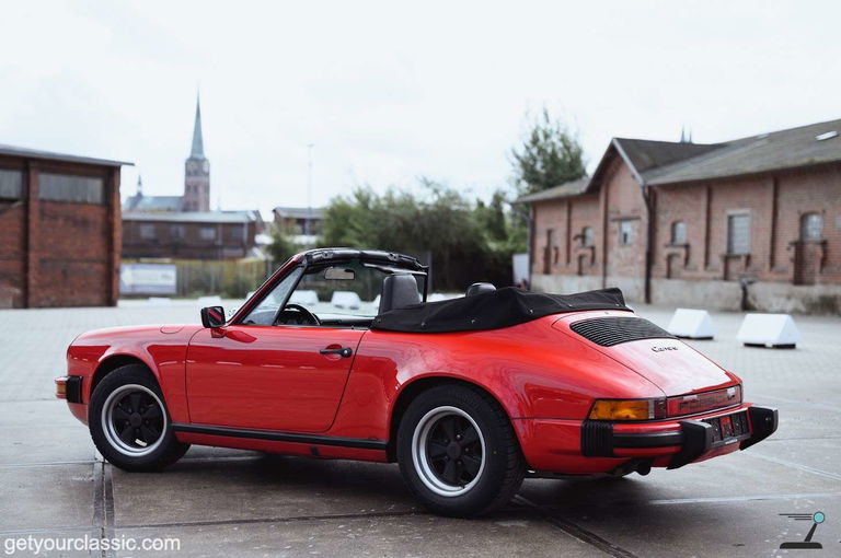 Porsche 911 Carrera 3.2 (US)