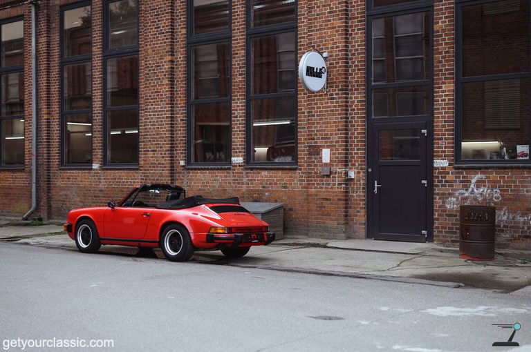 Porsche 911 Carrera 3.2 (US)