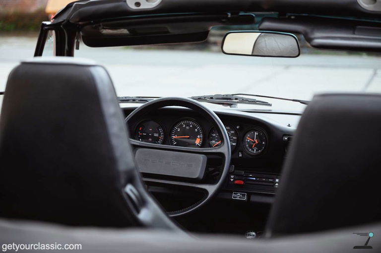 Porsche 911 Carrera 3.2 (US)