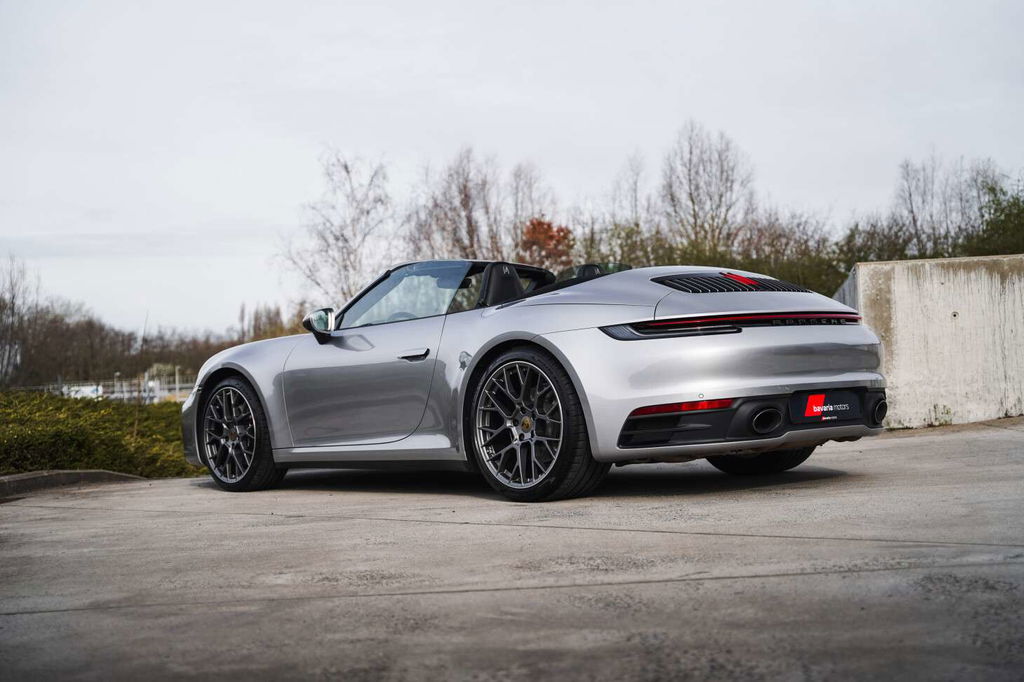 Porsche 992 Carrera 4S