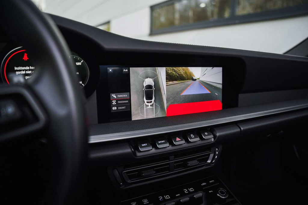 Porsche 992 Carrera 4S