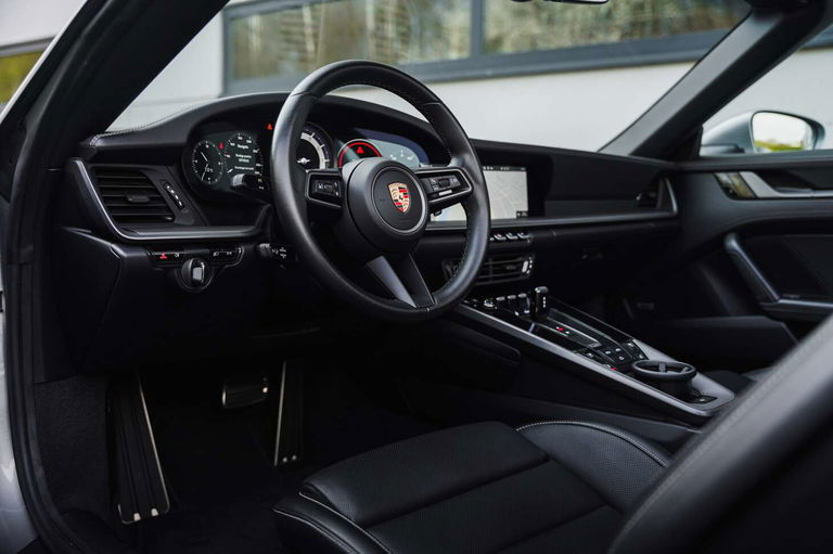 Porsche 992 Carrera 4S