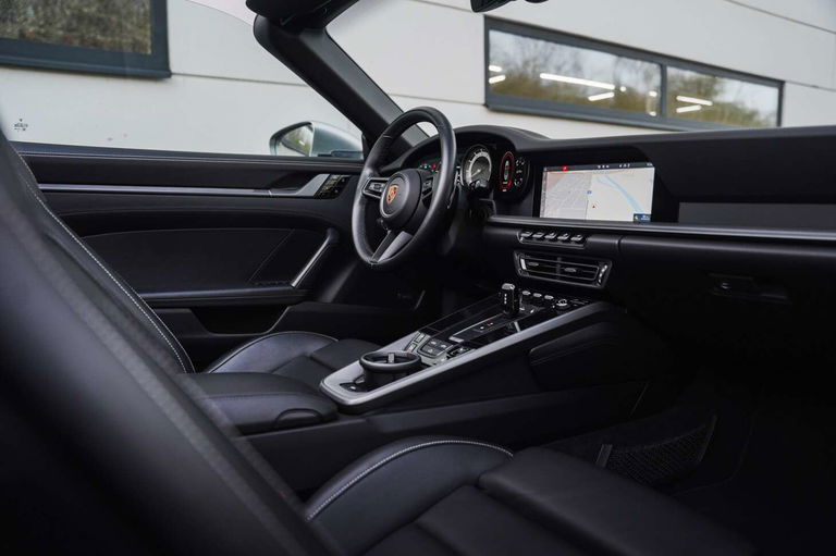 Porsche 992 Carrera 4S