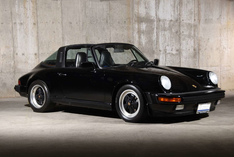 Porsche 911 Carrera 3.2 