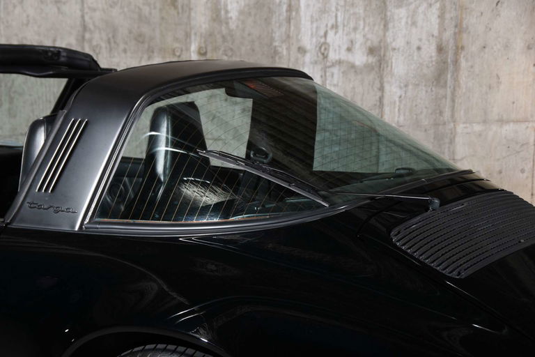 Porsche 911 Carrera 3.2 (US)