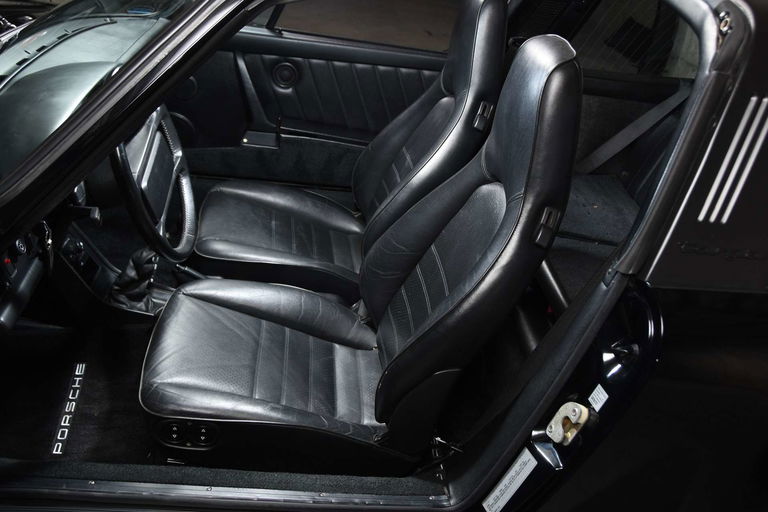 Porsche 911 Carrera 3.2 (US)