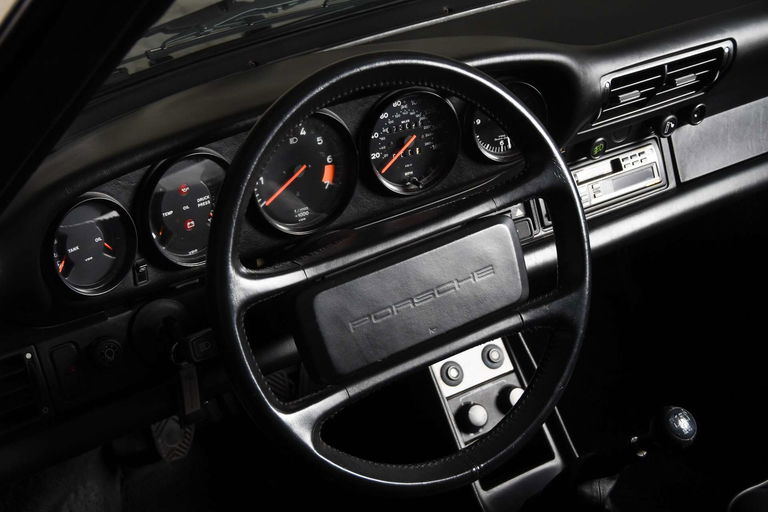 Porsche 911 Carrera 3.2 (US)