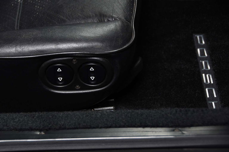 Porsche 911 Carrera 3.2 (US)