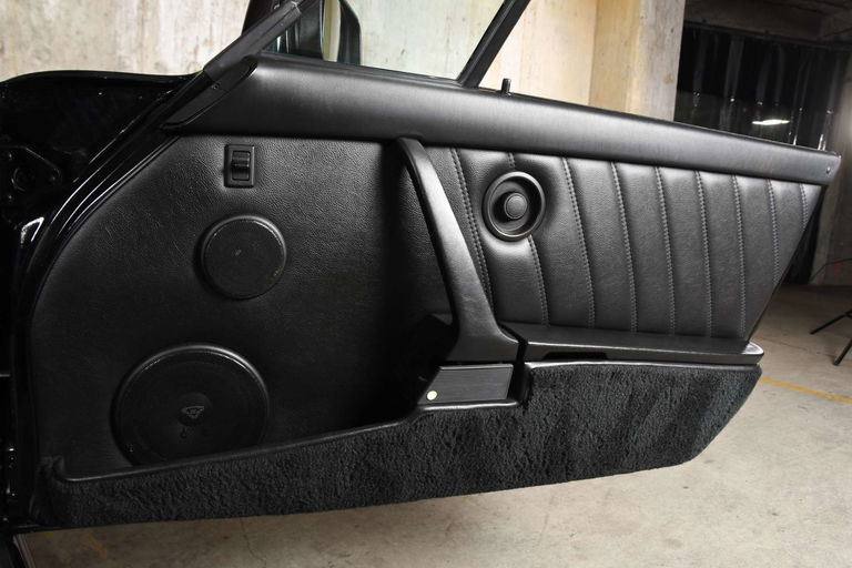 Porsche 911 Carrera 3.2 (US)