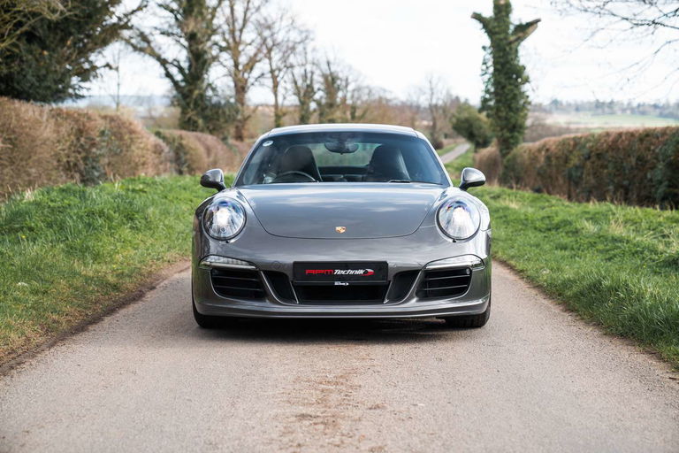 Porsche 991 Carrera GTS