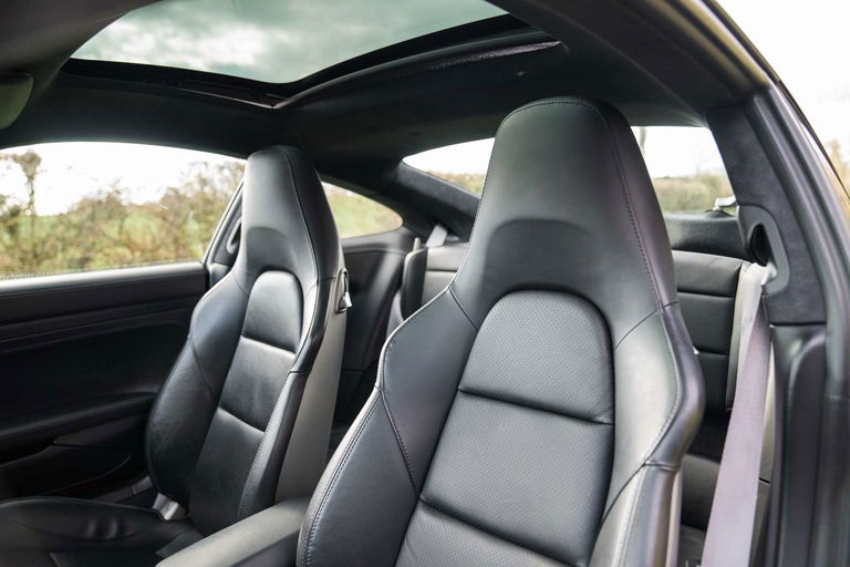 Porsche 991 Carrera GTS