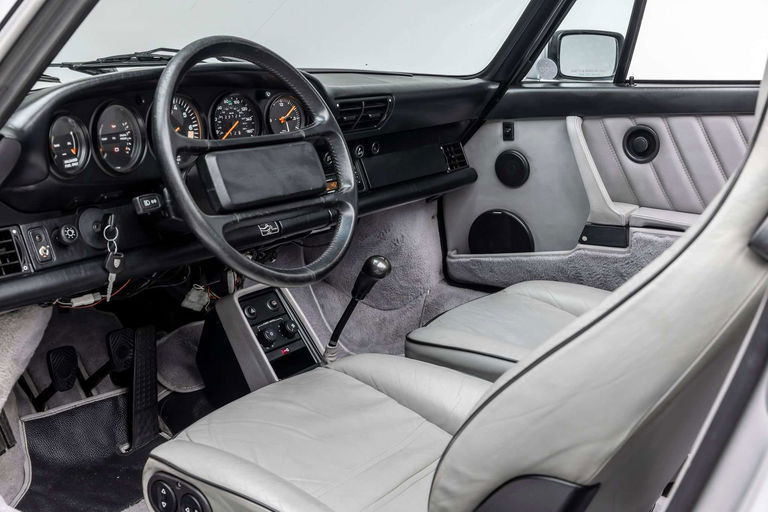 Porsche 911 Carrera 3.2 (US)