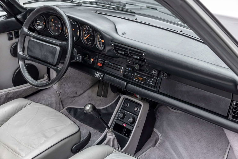 Porsche 911 Carrera 3.2 (US)