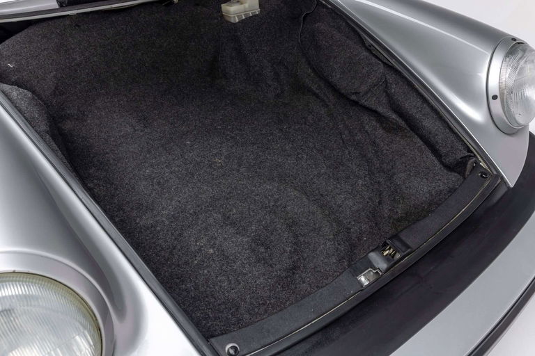 Porsche 911 Carrera 3.2 (US)